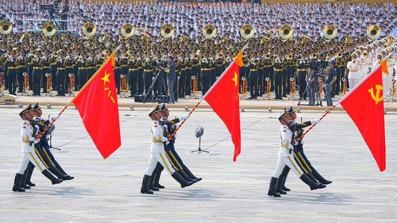 时政微观察丨军旗永向党