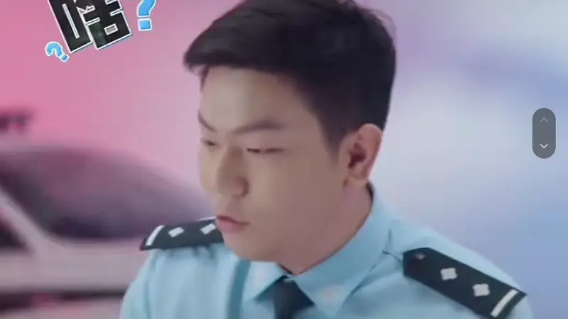 男子愤怒报警:大盘鸡怎么能有土豆,这是欺诈,90后民警耐心调解,最终老板免单;男子整盘吃完后不忘念叨:正宗大盘鸡哪有放土豆的