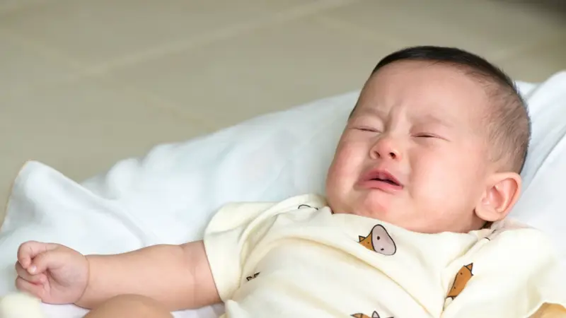 小婴儿有这 5 个表现,可能是「过度喂养」,家长要留心