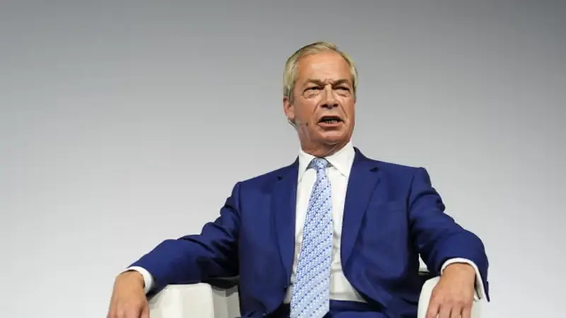 英国改革党党首称若当选将在英吉利海峡发起“二战以来最大规模军事行动”,法国政府抗议