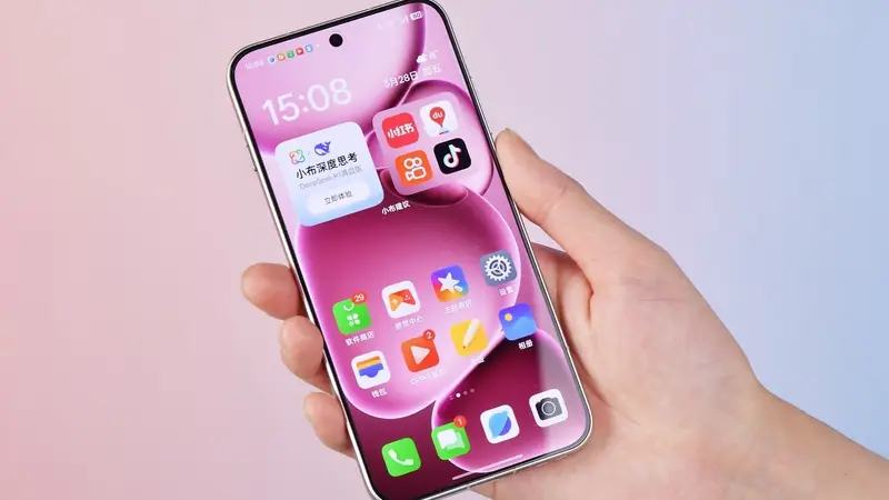 2026年iPhone用户小屏换机:一加15T领衔,这四款旗舰谁是你的菜