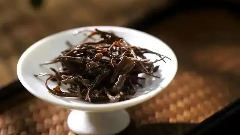 茶叶，比产能过剩更可怕的是：价格虚高，老百姓消费不起茶！