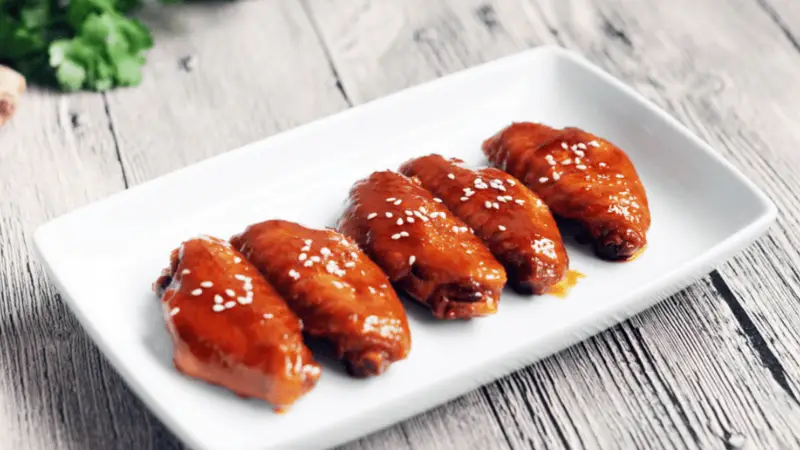 零失败家常红烧鸡翅菜谱!软烂入味、酱香浓郁,新手也能一次成功