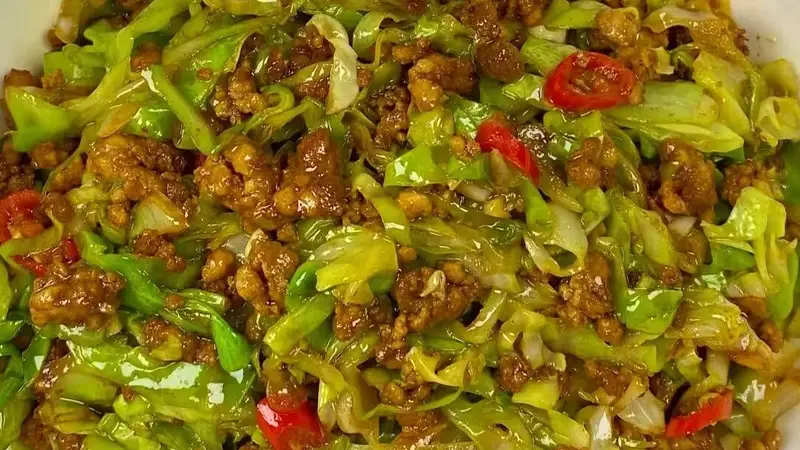 肉末包菜:脆嫩鲜香的下饭神器,厨房新手也能轻松拿捏