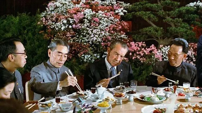 尼克松首次访华,在国宴上把这道菜全吃光了,此菜更是成了国菜