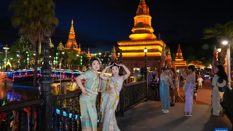云南西双版纳:星光夜市引客来