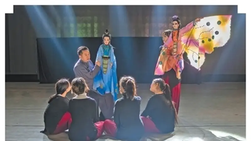 “只要观众还在鼓掌,传统就能继续生长”(感知文化里的中国)