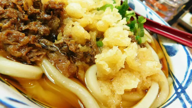 南京冬日暖胃:一碗牛肉面里的温馨与记忆