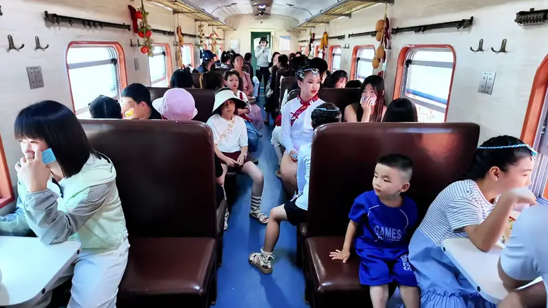 汽笛一响客满堂 文旅铺就致富路