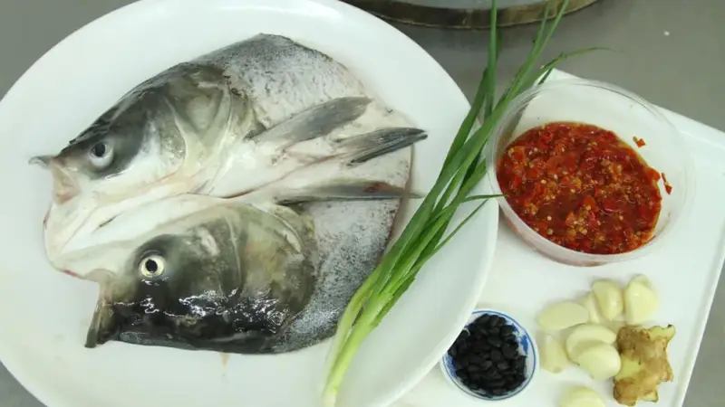 口感十足的麻辣鱼头,关键就在于秘制酱料和选材