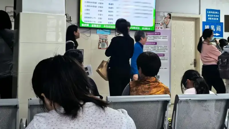 浙江8岁娃三亚出游回来脸色蜡黄,不爱吃饭,妈妈以为中暑累了,医生:不是厌食,是撑